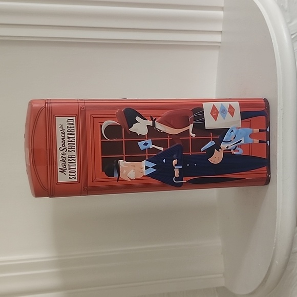 Marks and Spencer Scottish Shortbread Tin, British Phone Booth, London - Picture 5 of 9